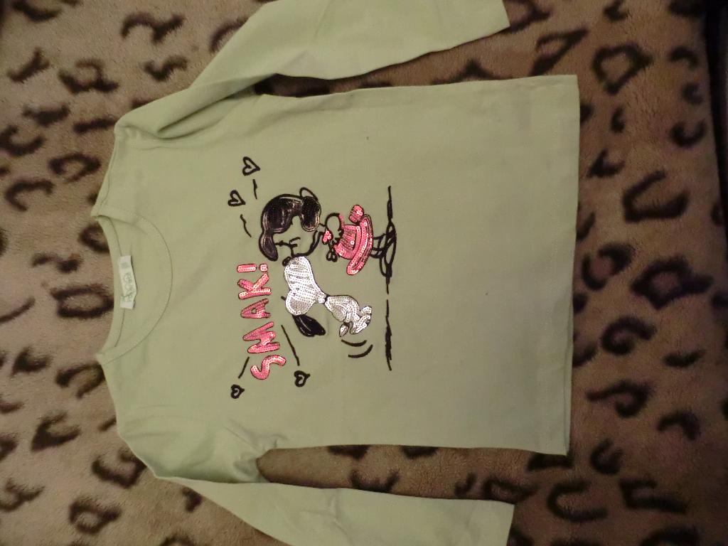 Кофточка дд.р.98 Цена 150р. Новое для девочкир.92, р.98, р.104,р.110,р.116,р.122 c замерами