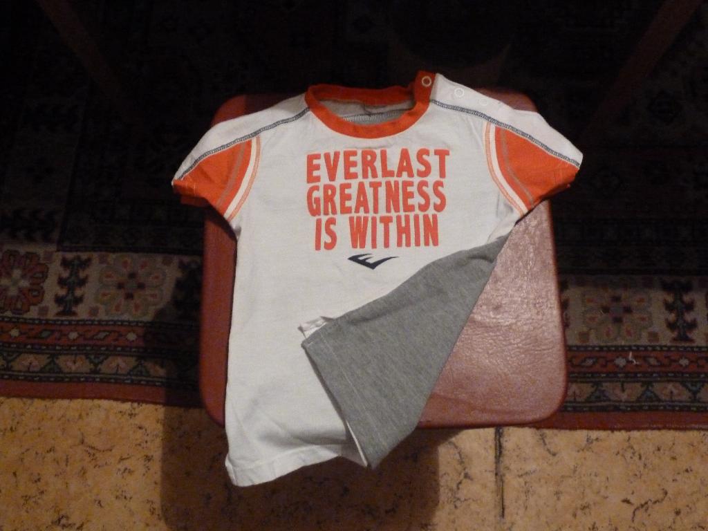 Спортивная футболочка р.80-86. Детская одежда 74-86