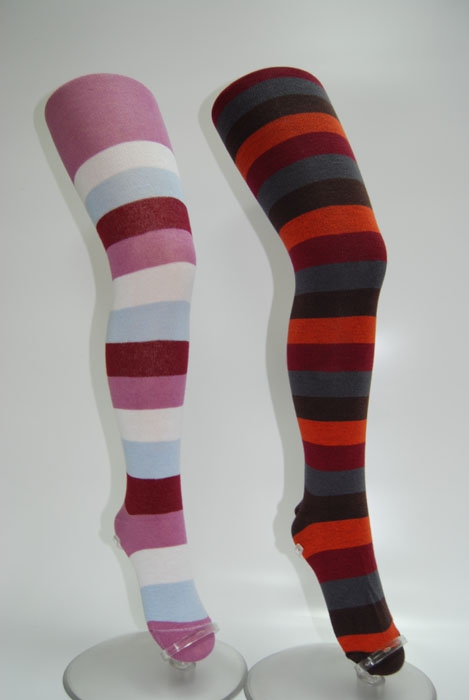 оранжевокрасная широкая полоска. гладкие