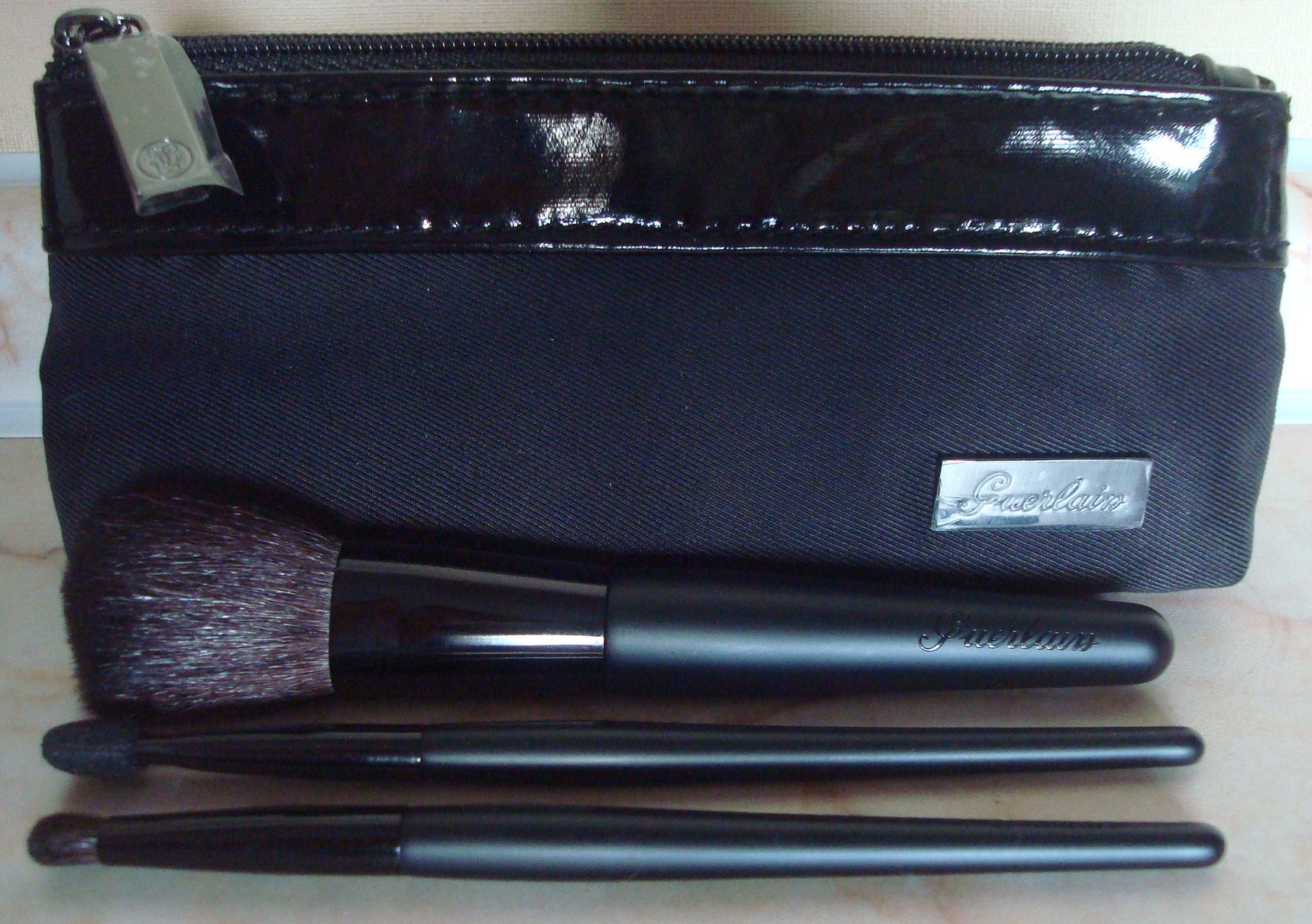 КИСТИ ГЕРЛЕН В КОСМЕТИЧКЕН. Наборы косметики... элитка