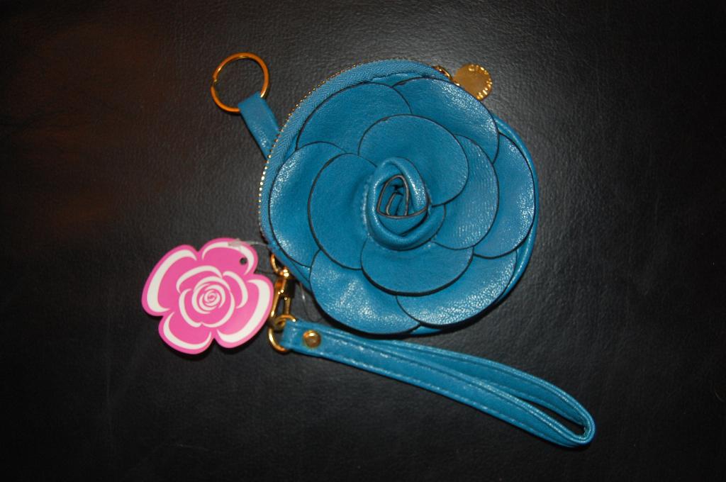 Цветок цвета морской волны. СУМКИ