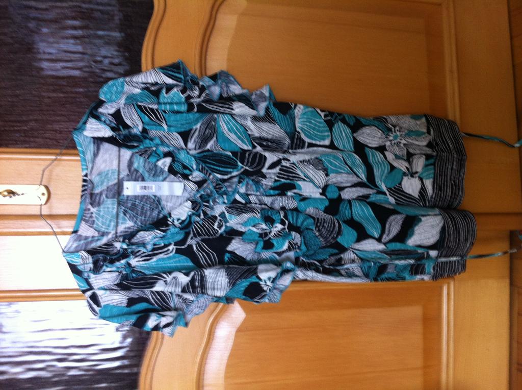 блуза M&S, трикотаж, вискоза 100%, разм. 52(UK 18). PLUS size