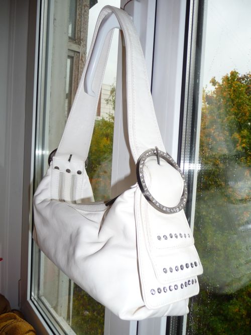 Она же. Женское