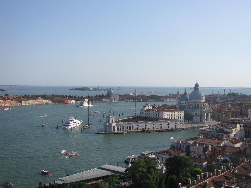 Вид с колокольни Св. Марка. Венеция.. Европа 2012