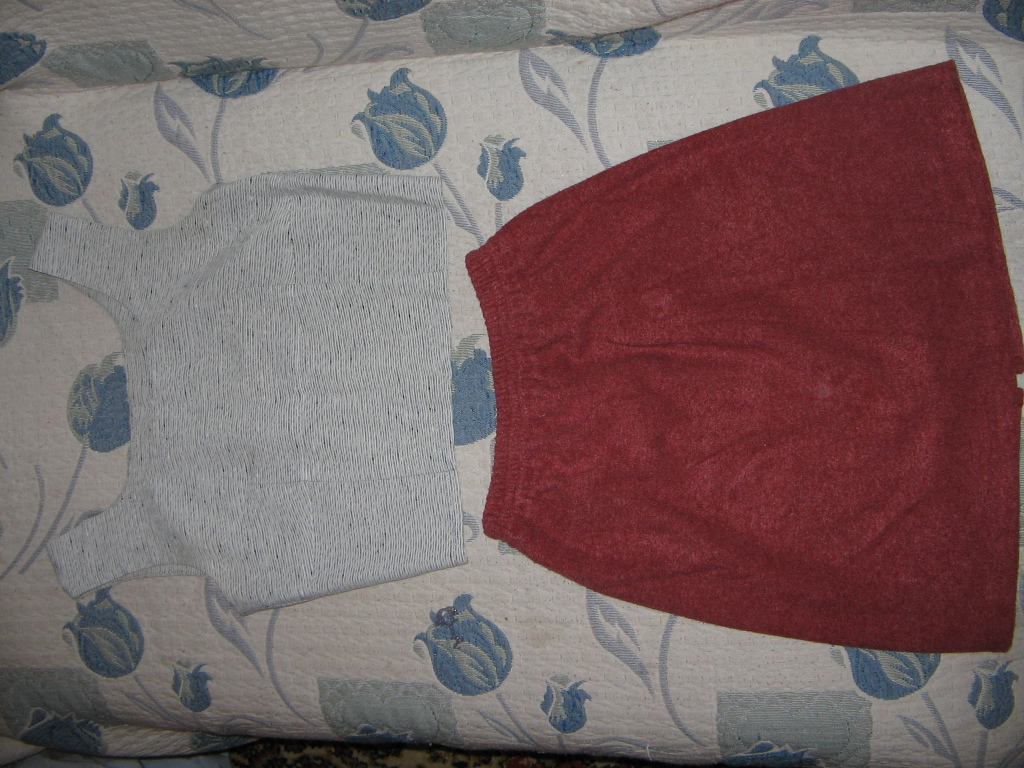 Для подростка S (146-152) или на девушку р.42-44