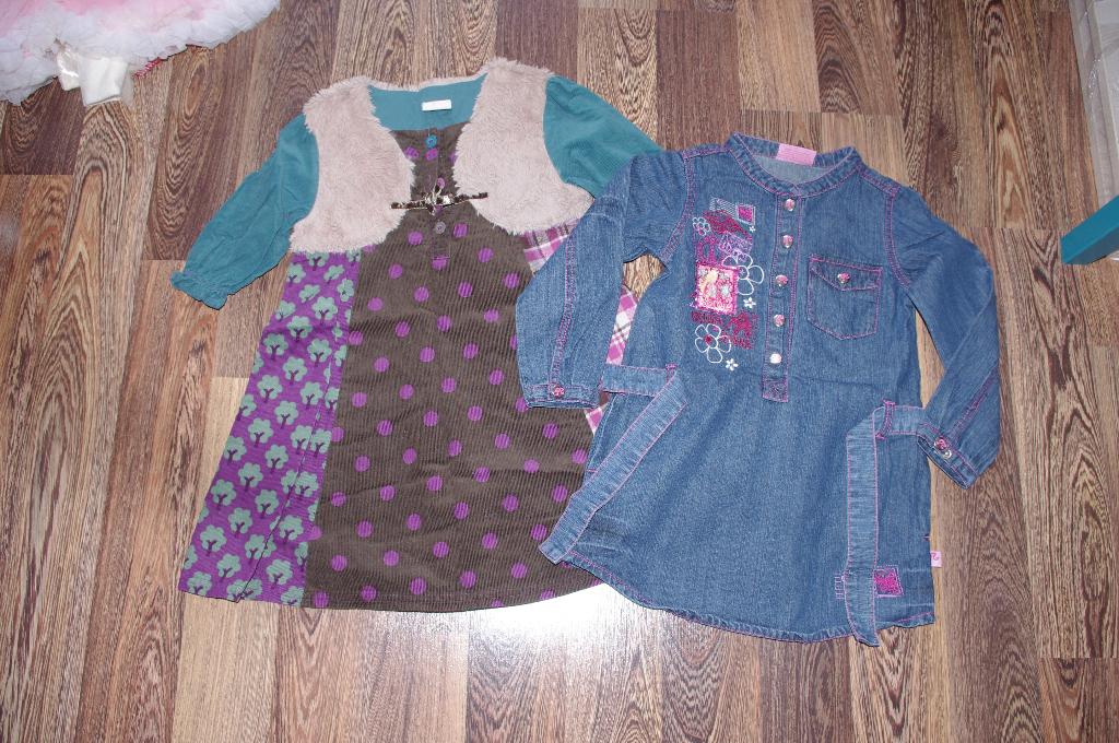 два платья джинсовое+вельветовое 500. ЗАБРАЛИ