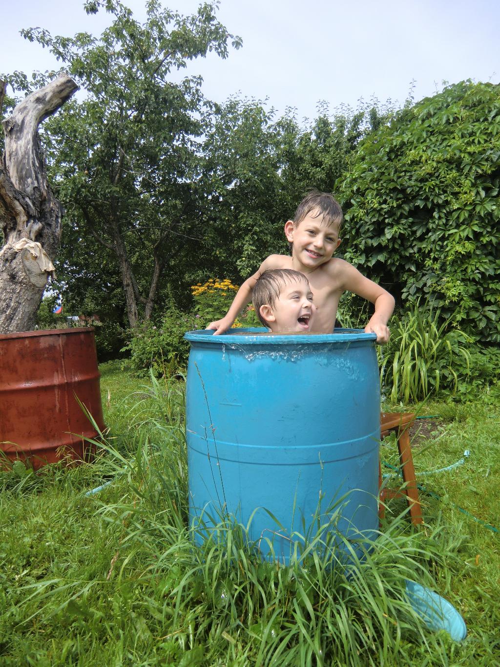 Солим огурчики. Оба-два