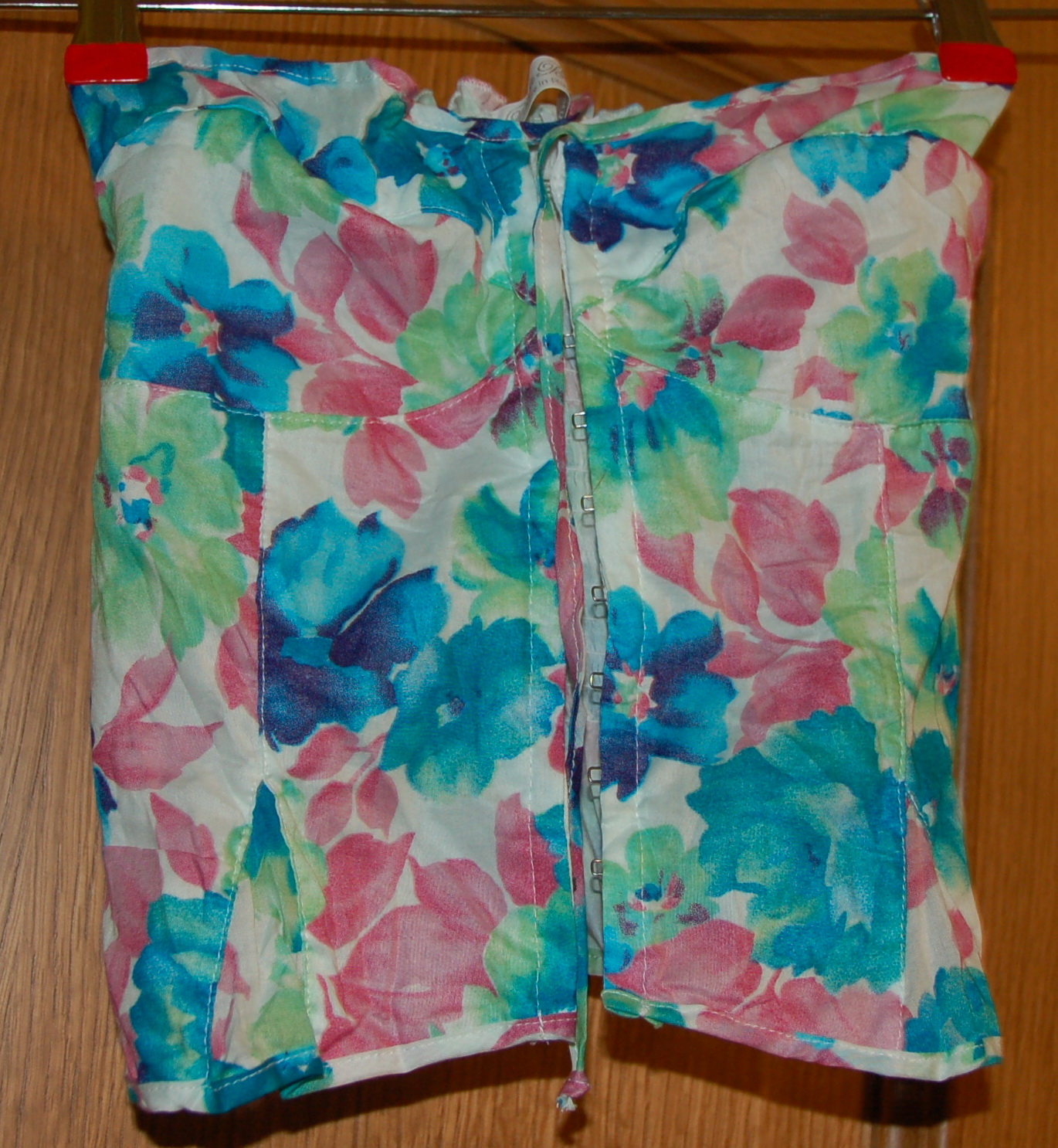 Идеальный топ на лето!! новый!. ЛЕТНИЕ ТОПЫ - очень дешево!!!