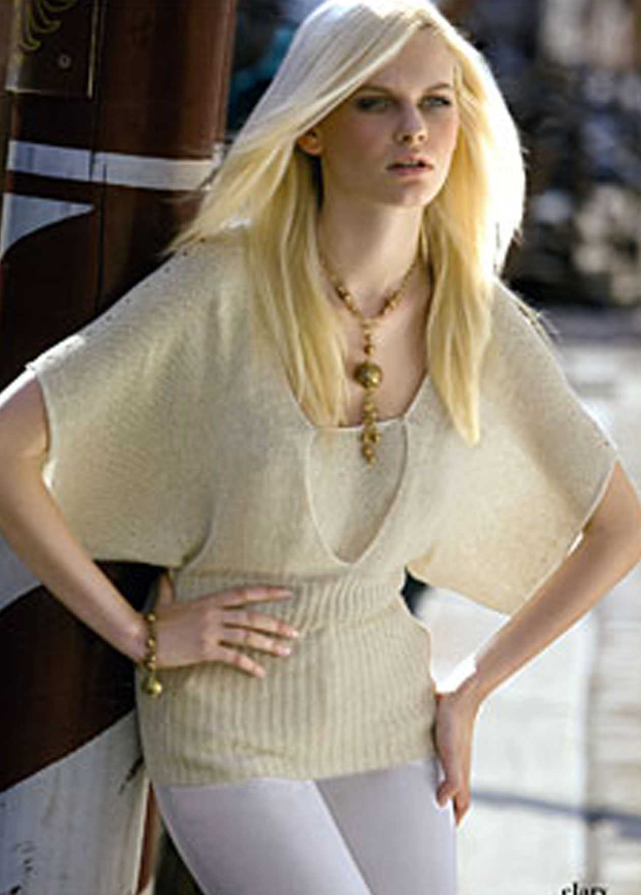 Новая в коробке шикарная кофта! из СП. РУБАШКИ/БЛУЗКИ - очень ДЕШЕВО!