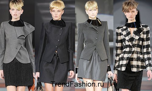 первый пиджак .есть черный  и серый. Продам/пристрою