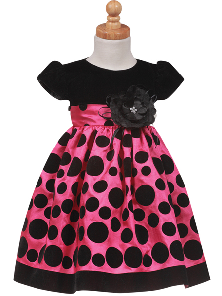 C908 размеры 3г,6,7 лет  цена 2000 руб. Платья из Америки в наличии-цена 1000 руб