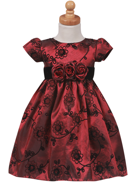 C912 размеры 5,лет  цена 2000 рублей. Платья из Америки в наличии-цена 1000 руб