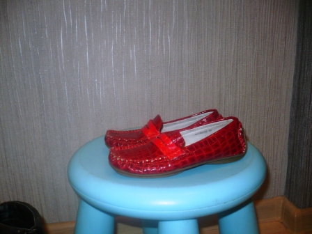 Макасины красный лак  28 р. 250 р.. детская обувь  б/у