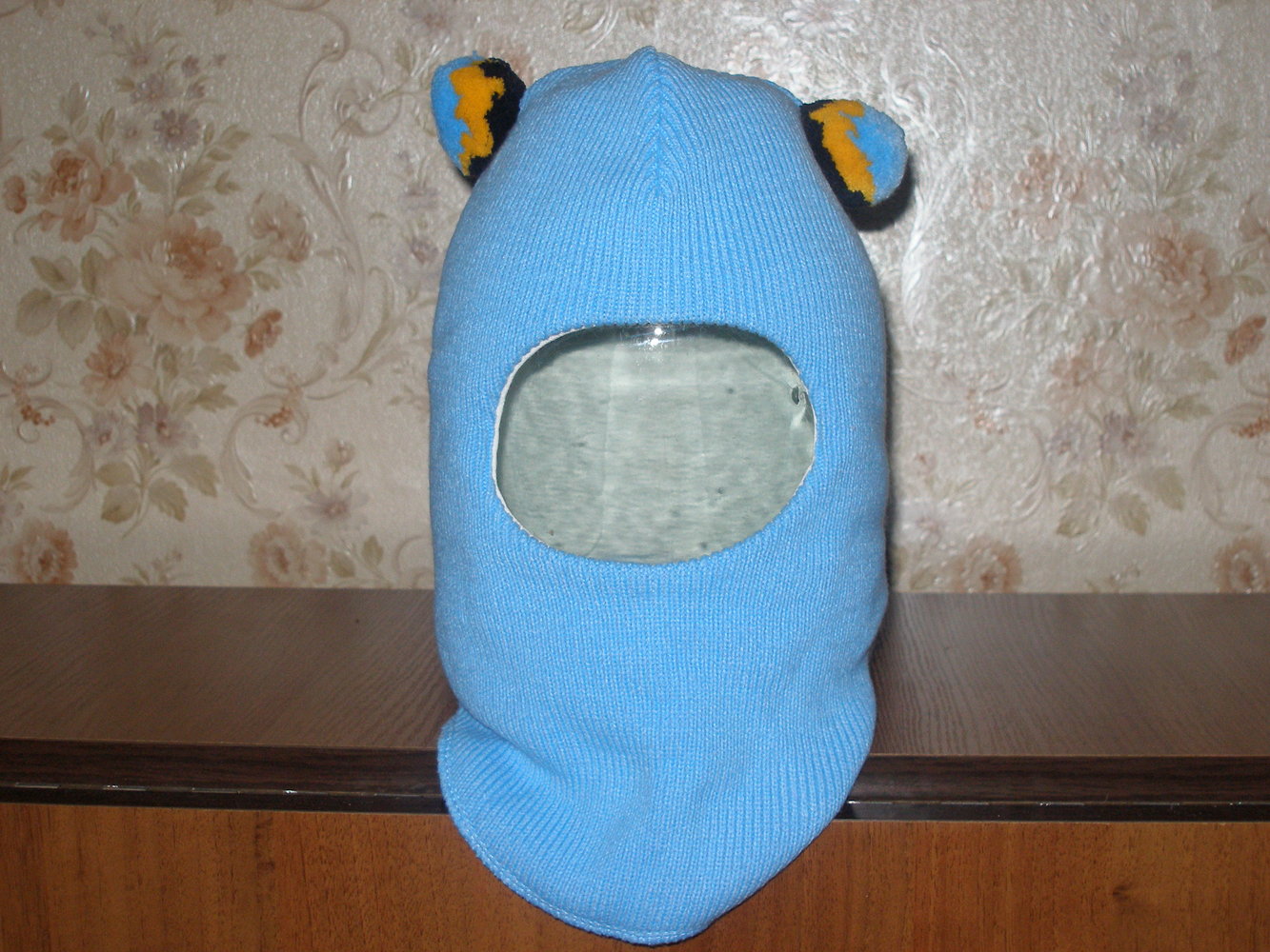 Верхняя одежда детская,шапки,варьки