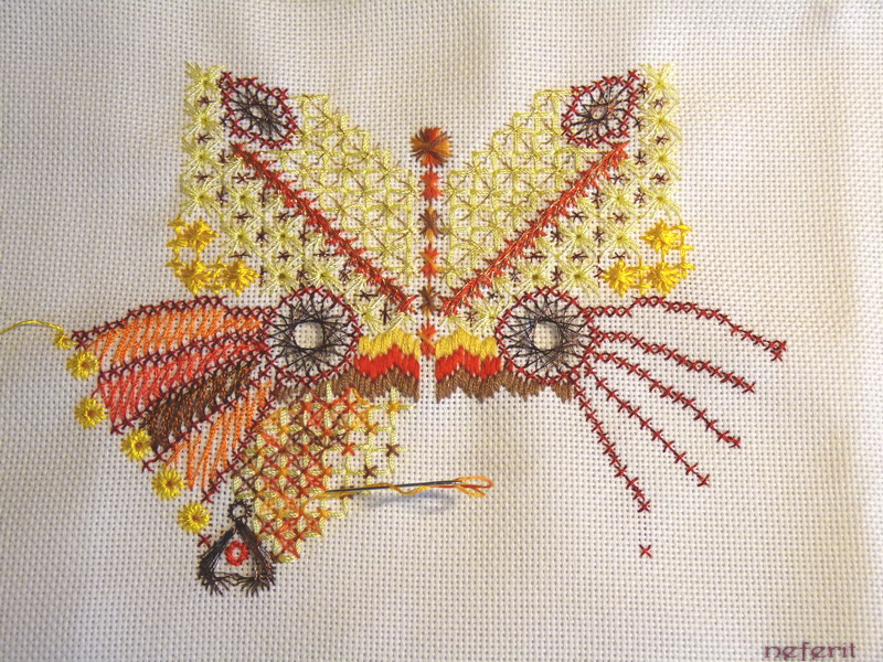 Еще чуть-чуть. Бабочка Northern Pine Designs