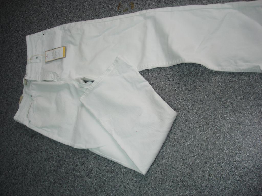 Продаю женское НОВОЕ-ЛЮБАЯ ВЕЩЬ со скидкой отдам