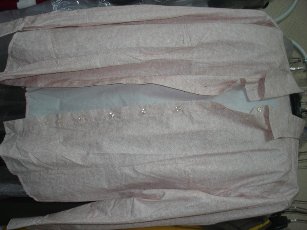 Продаю женское НОВОЕ-ЛЮБАЯ ВЕЩЬ со скидкой отдам