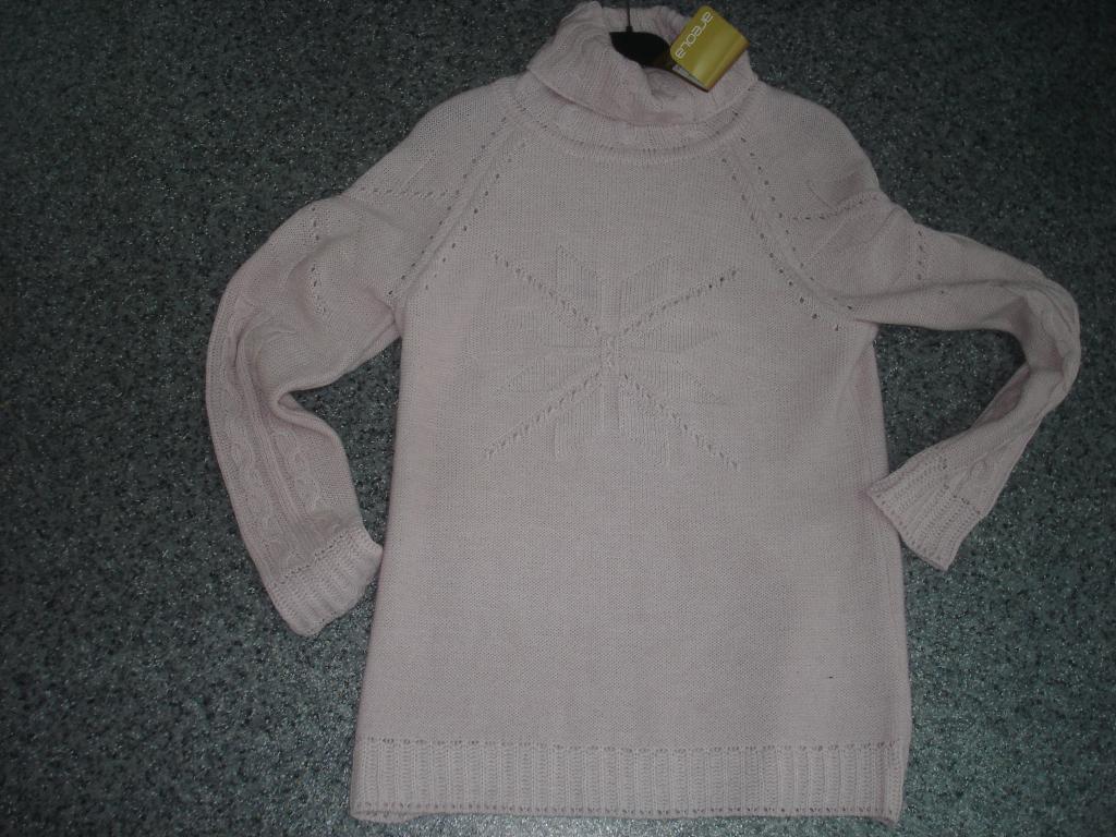 Продаю женское НОВОЕ-ЛЮБАЯ ВЕЩЬ со скидкой отдам