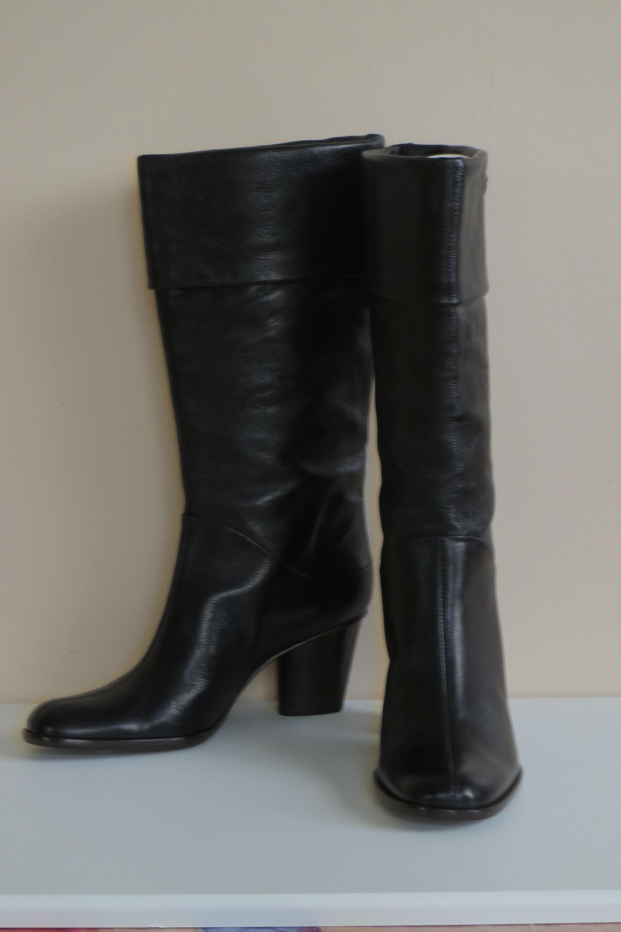 Donna Karan 8,5(38-38,5) кожа на коже =3400р. сапоги