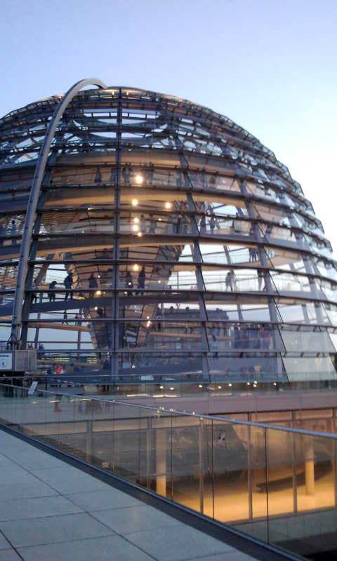 Берлин. купол Рейхстага. с миру по нитке