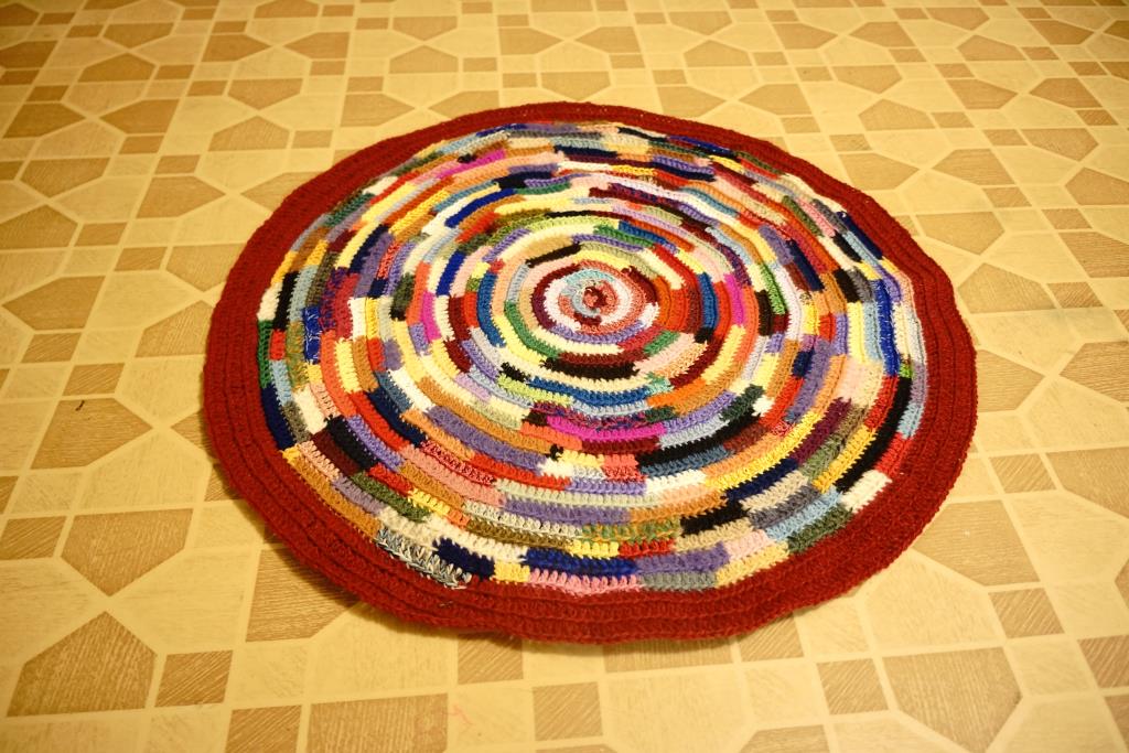 111.  Коврик разноцветный.. СЕДЬМОЙ АУКЦИОН