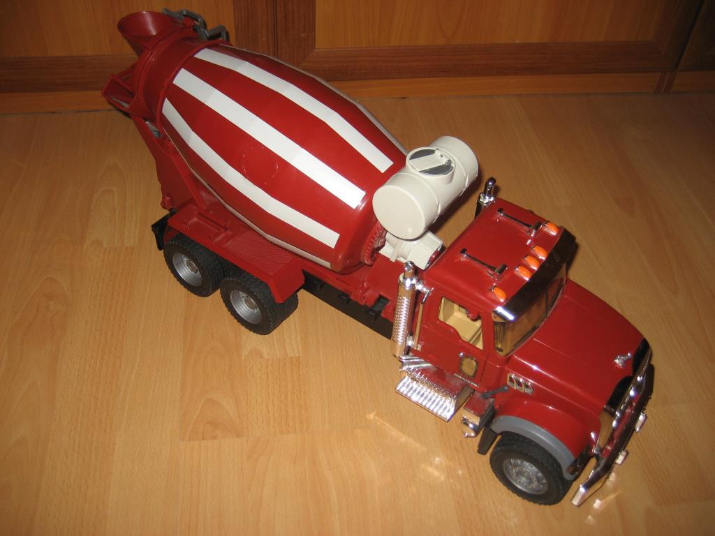 Бетономешалка Bruder арт. 02-814. Архив