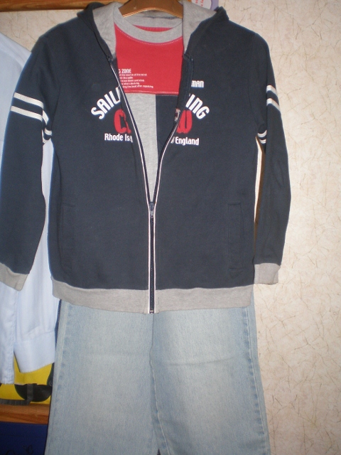 Джинсы Италия,толстовка и футболка Премаман  10лет. Вещи для мальчика