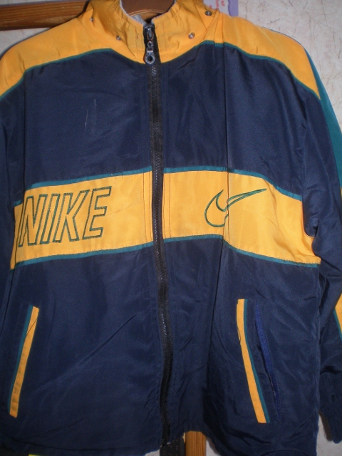 двухсторонняя р.10 лет-отдам. Вещи для мальчика