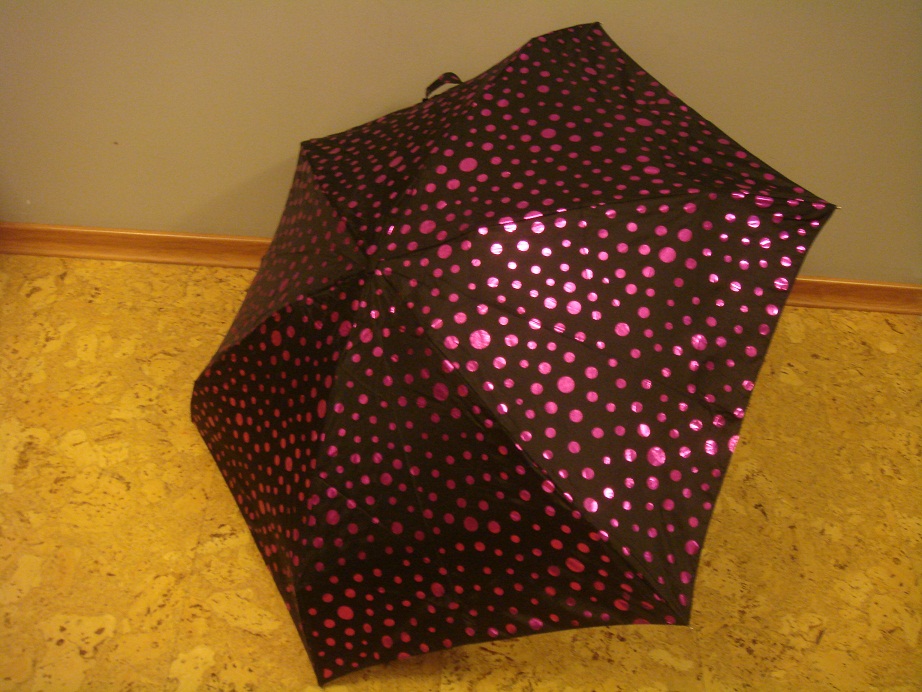 L501 розовые капельки на черном фоне. забирают -20%