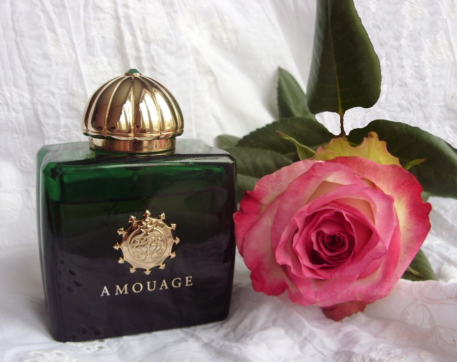 Амуаж гайданс. Amouage Epic 50 мл. Духи Амуаж ЭПИК. Amouage Epic for woman. Зеленые флаконы Amouage.