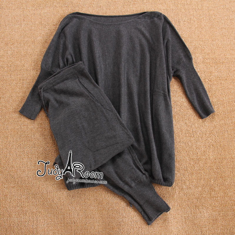 Теплый стильный костюмS. брюки, джинсы, шорты