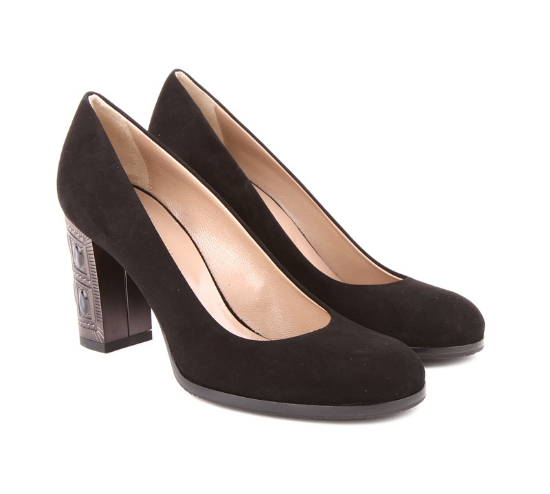 Пристрой R-zi  р. 40  186 евро. Пристрой обуви от Мариэллы