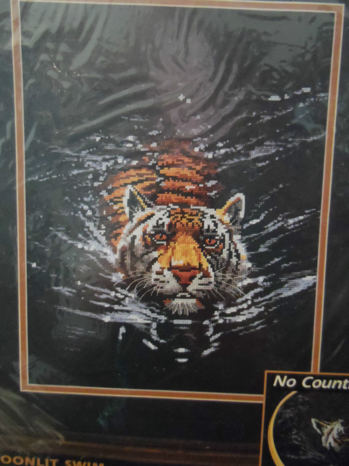 39016 Moonlit swim. Dimensions