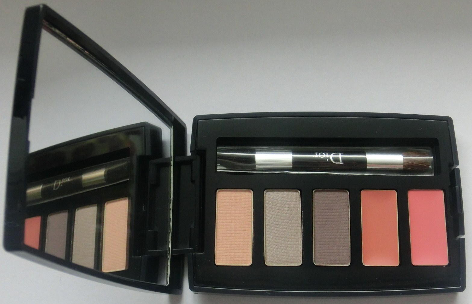 палетка для век и губ. Наборы косметики... элитка