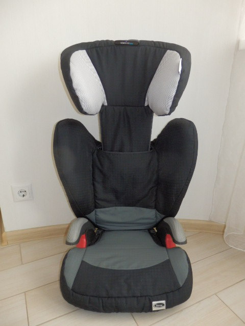 Продам б\у автокресло Ромер кид+