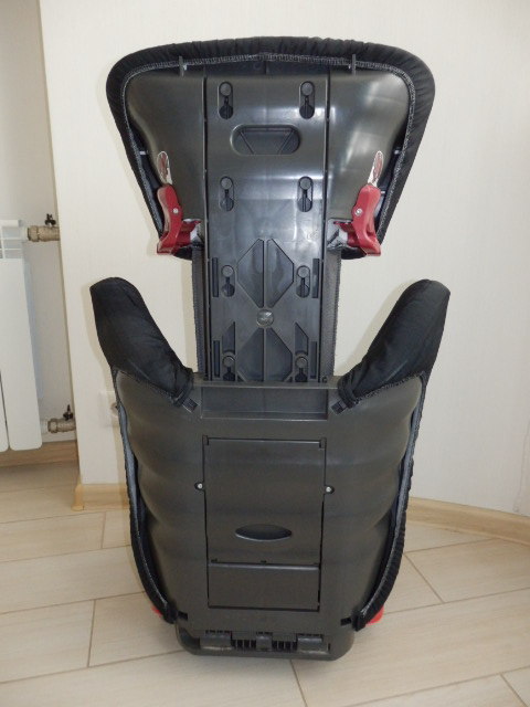 Продам б\у автокресло Ромер кид+