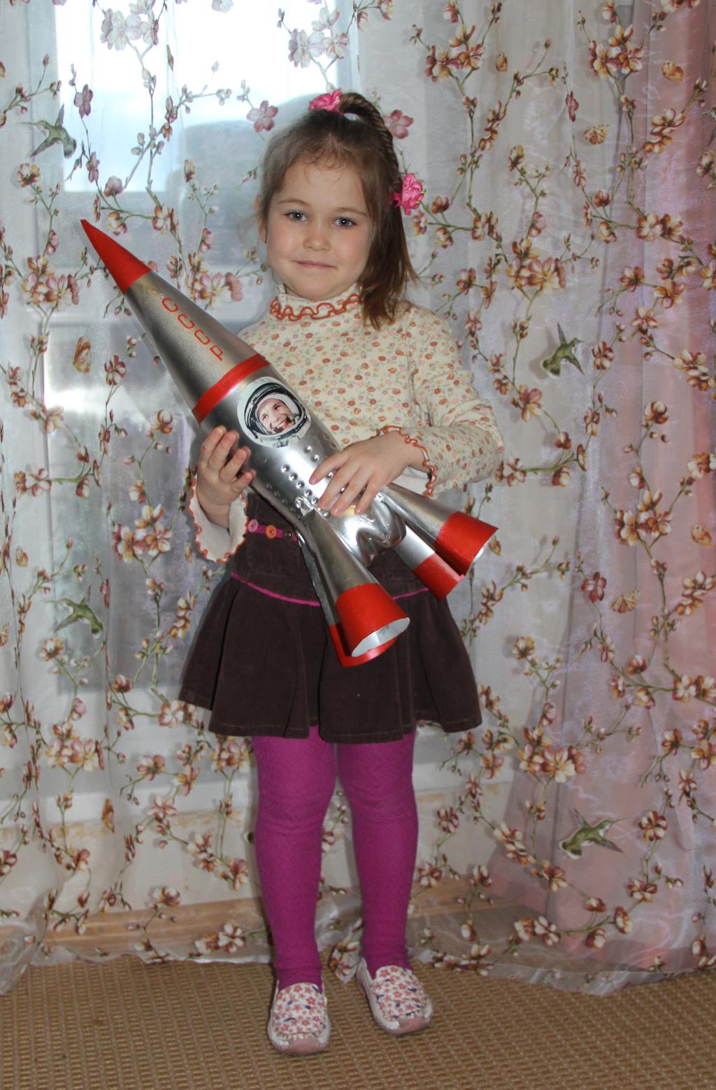 Ракета своими руками - поделка с детьми