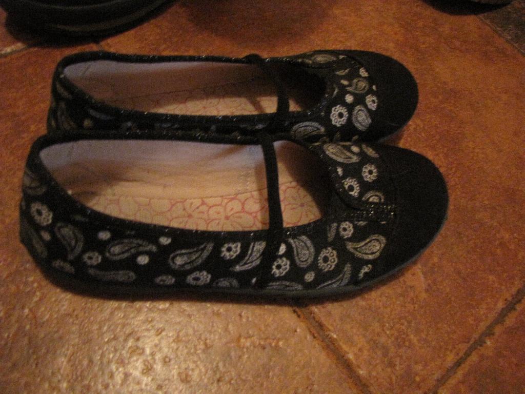 CФ тапко-балетки р35 (22см0 250руб. ОТДАМ ЗА ЛЮБУЮ ПОКУПКУ ИЗ ПРИСТРОЯ