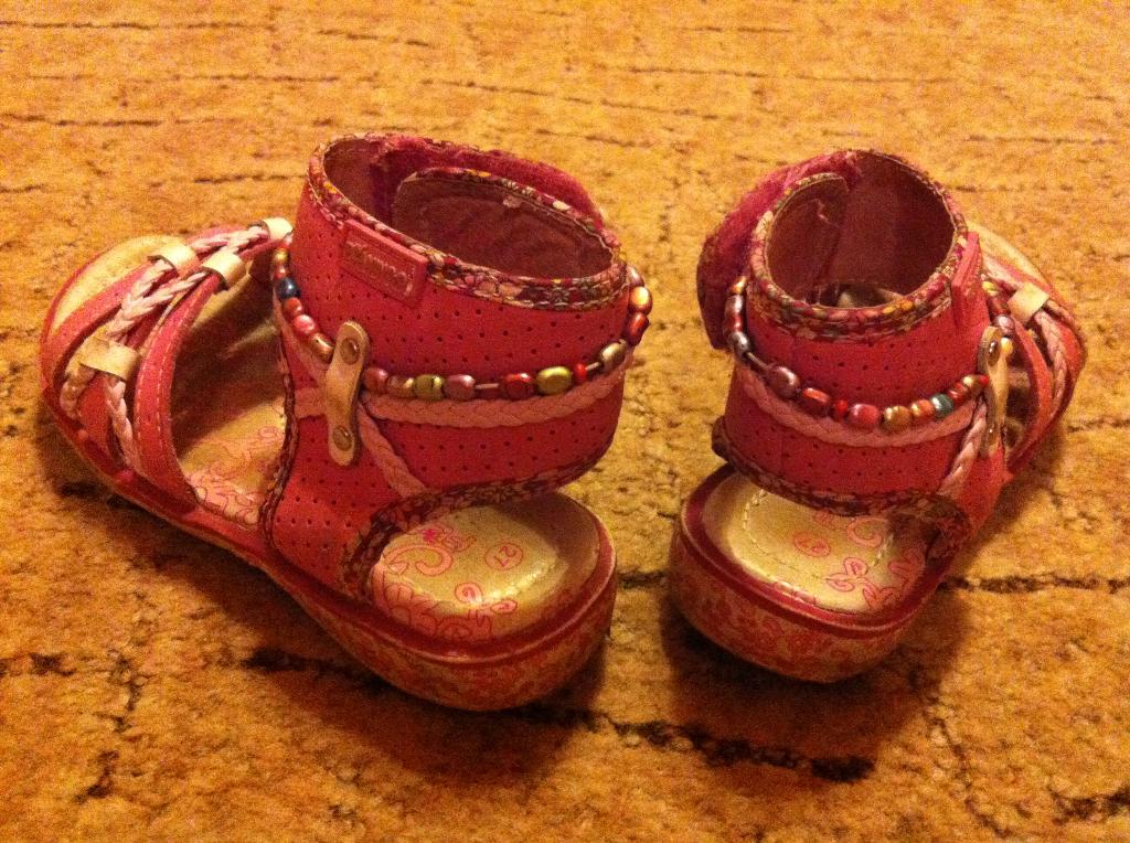 ОБУВЬ ДЛЯ ДЕВОЧКИ