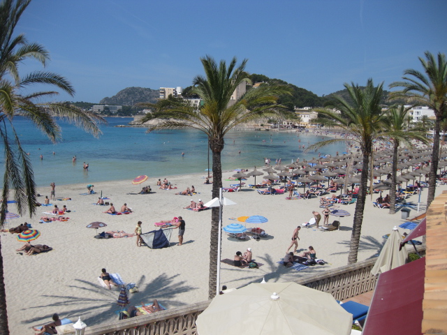 Санта Понса - чудный пляж, Майорка. Коллаж из путешествий