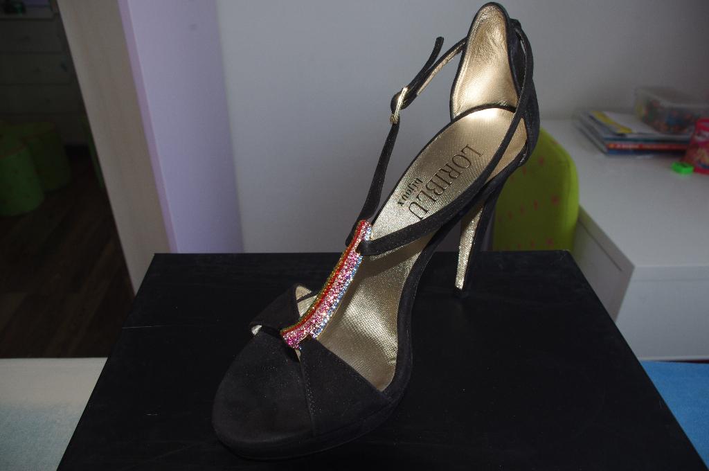 Loriblu-37/5-270euro. ЗАБРАЛИ