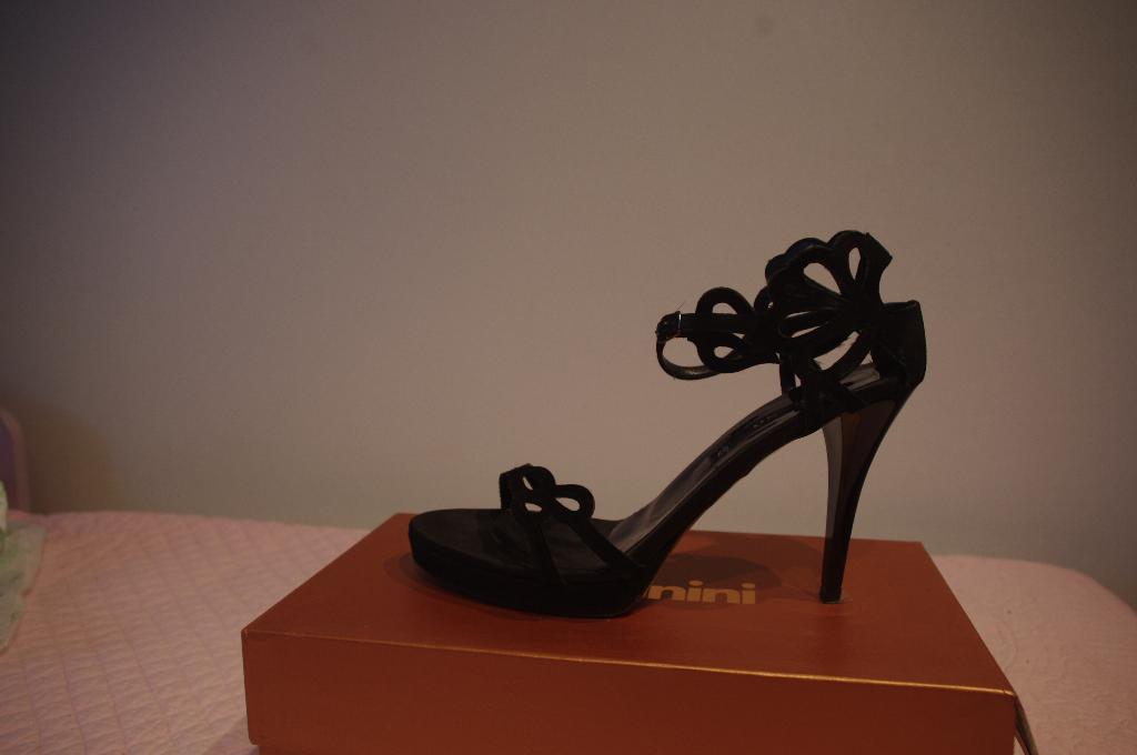 Albano-босоножки-38. ЗАБРАЛИ