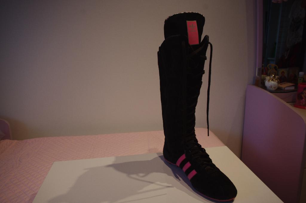 adidas Anna-сапоги -38. ЗАБРАЛИ