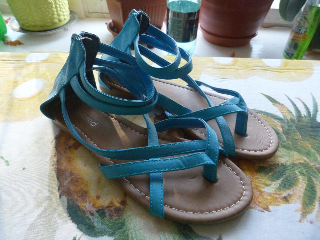 Новые сандали р.40-41 500р. Одежда женская