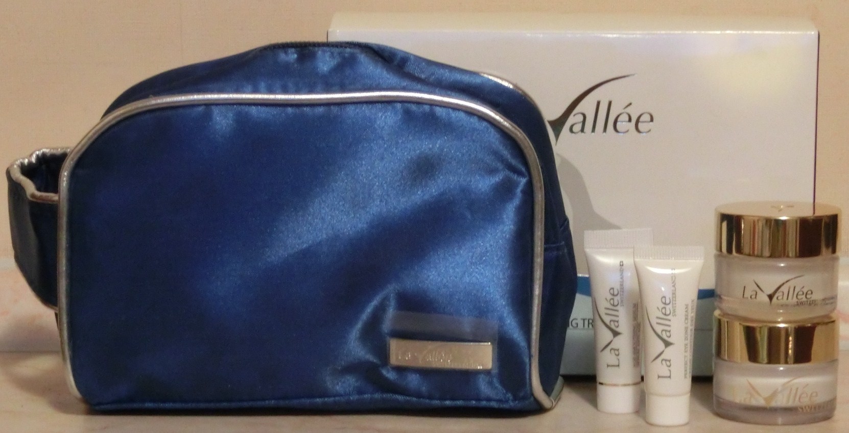 НАБОР La V a l l e e. Наборы косметики... элитка