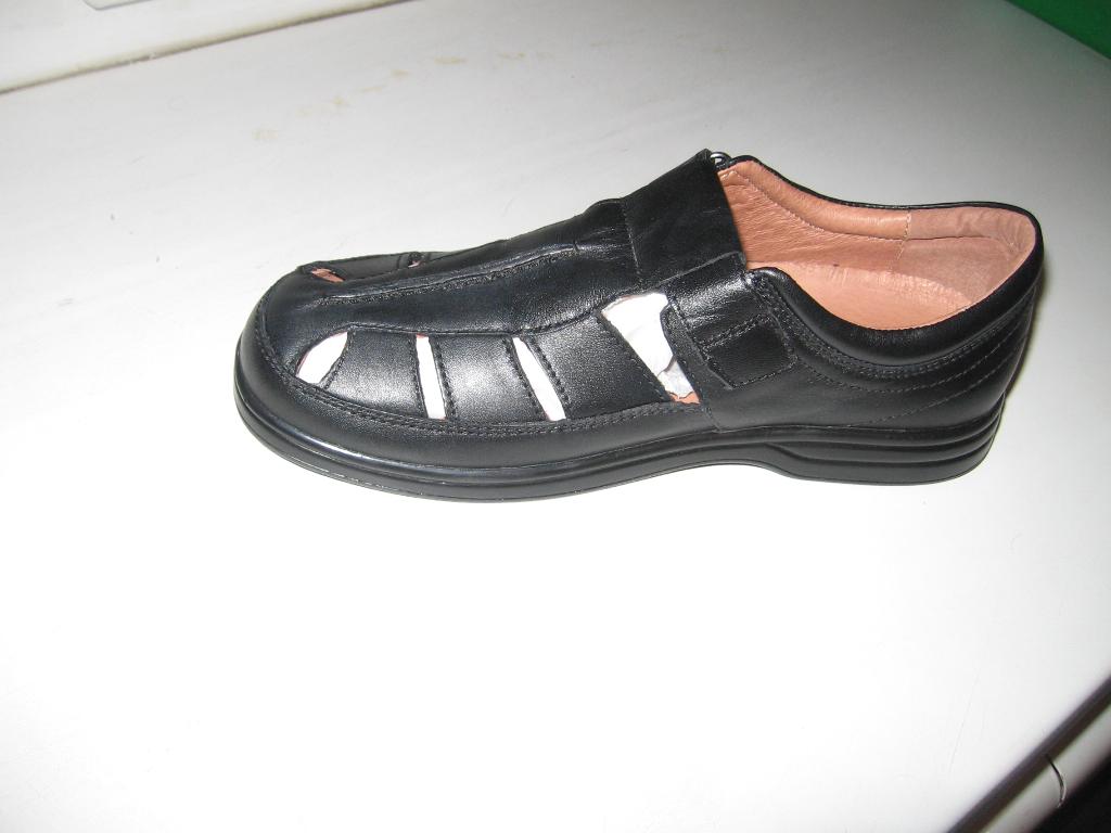 сандали кожа 38 размер. пристрой