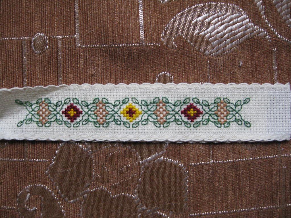 Закладка. Вышито, но не оформлено...