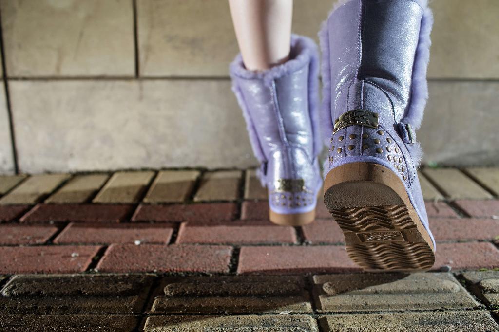 шипы-заклепки. Угги Shepheards Life