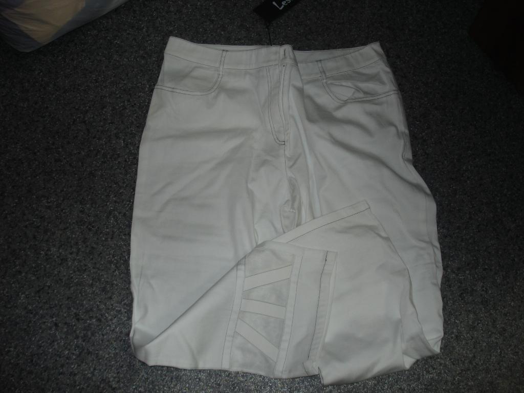 Продаю женское НОВОЕ-ЛЮБАЯ ВЕЩЬ со скидкой отдам