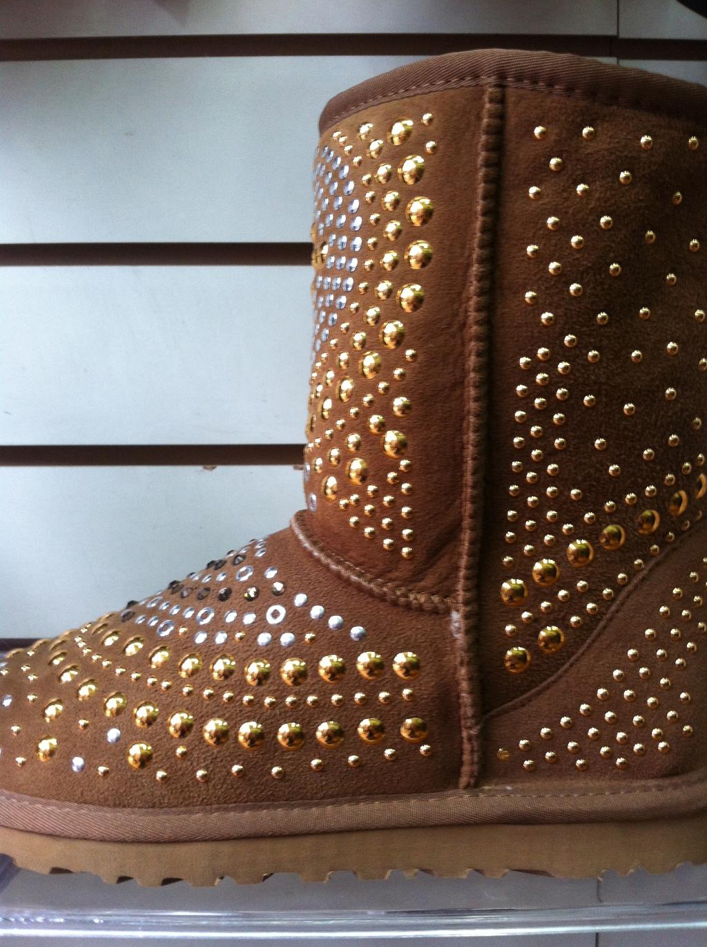 UGG-38 РАЗМЕР-овчинка натуралка-4800. ЗАБРАЛИ